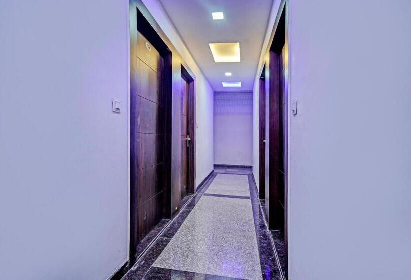 Fabhotel Vishal Palace