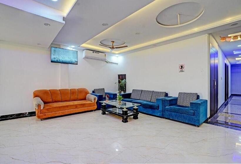 Fabhotel Vishal Palace