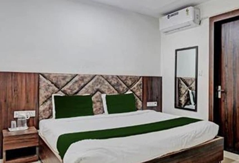 Fabhotel Vishal Palace