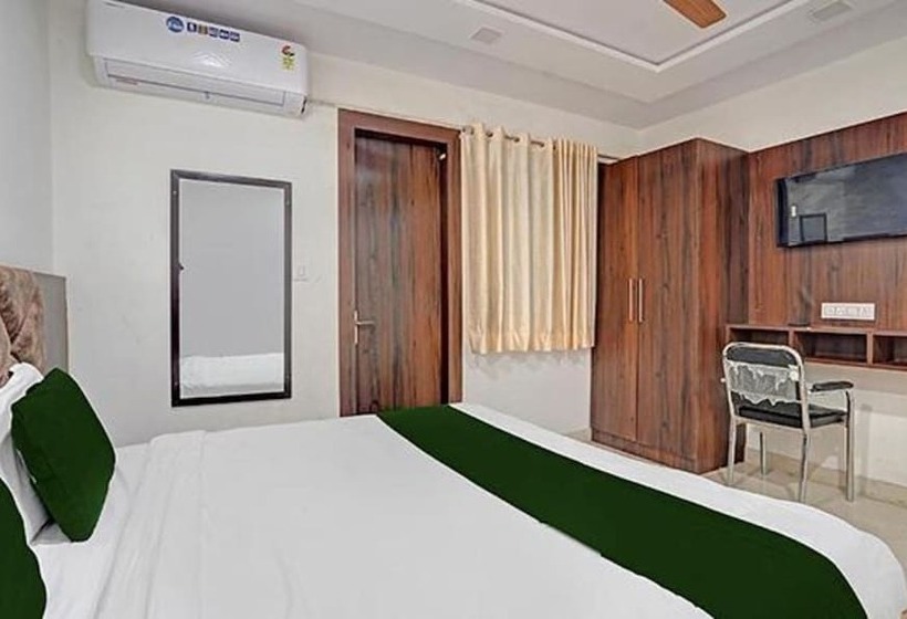 Fabhotel Vishal Palace