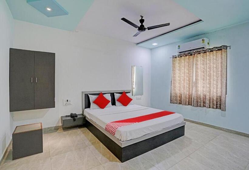 Oyo Flagship Hotel 13insky