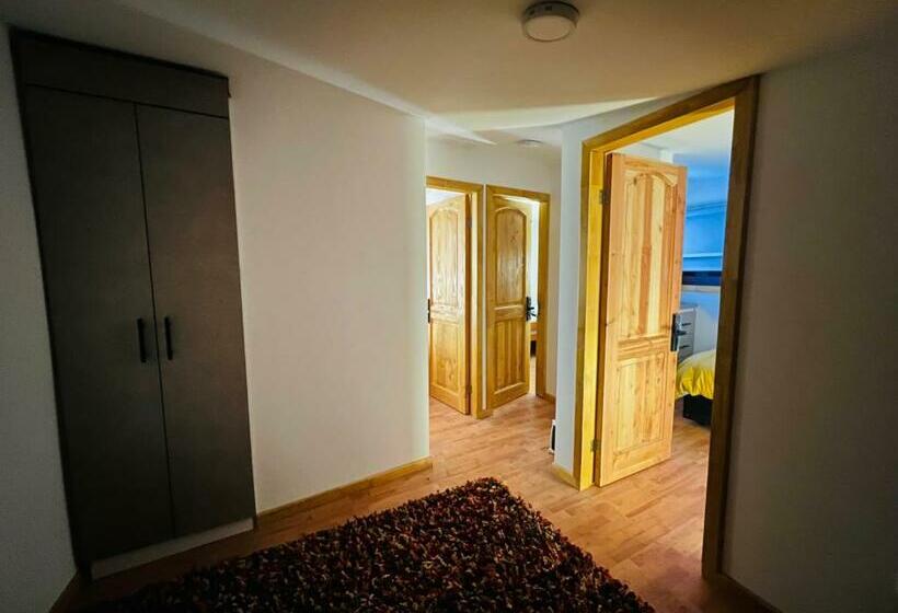 פנסיון Hostal Los Robles