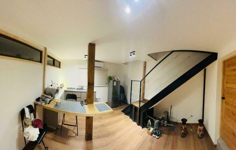 פנסיון Hostal Los Robles