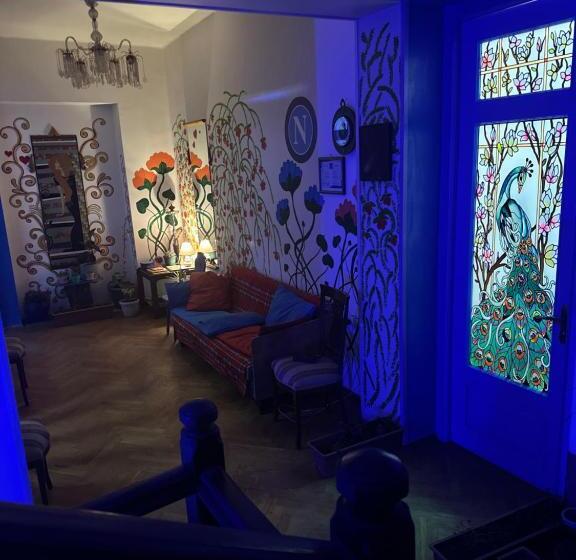 پانسیون Napoli Nataxtari Hotel,pool,bar