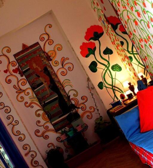 پانسیون Napoli Nataxtari Hotel,pool,bar