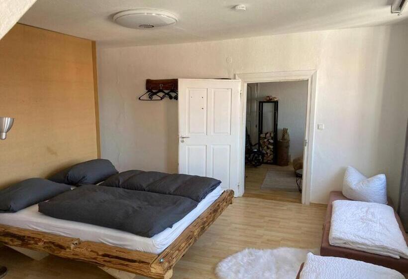 بنسيون Room In Apartment   Schlummern Wie Dornroschenrapunzel Im Schlosschen