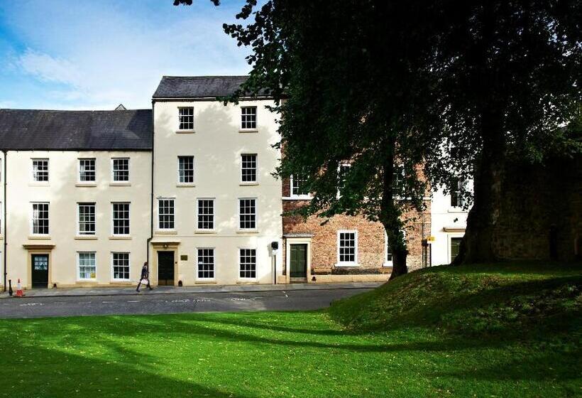 Bed and Breakfast St Chad S College