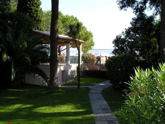 민박 Villa La Brise