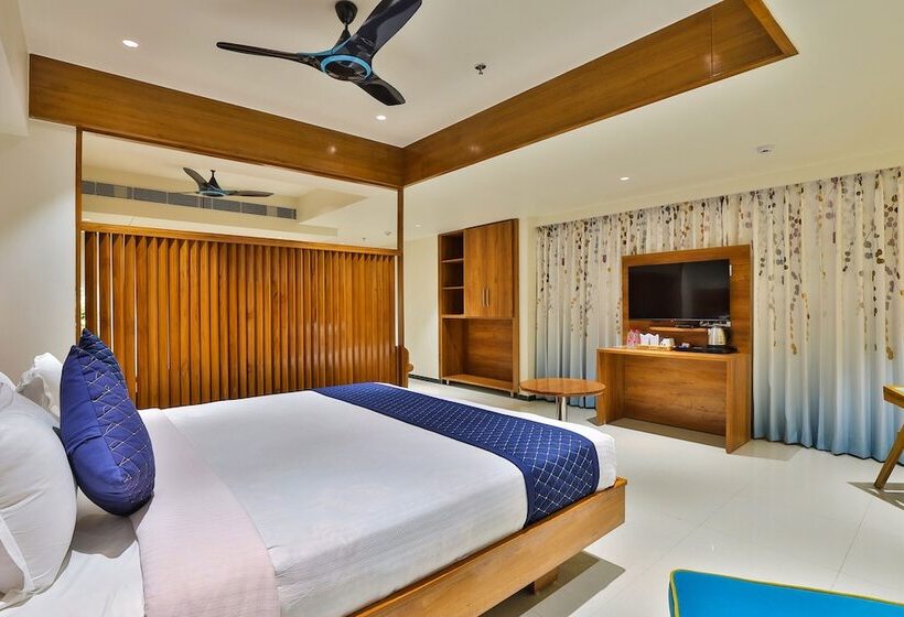 Fabhotel Prime Empyrean