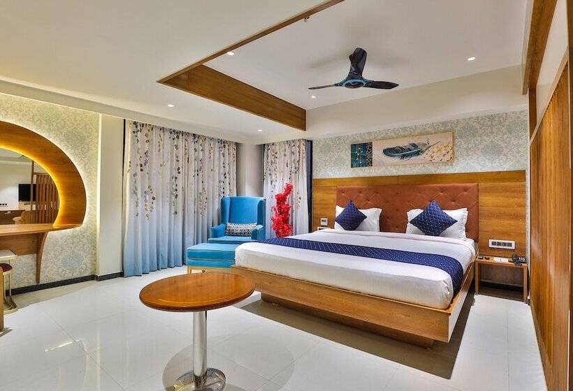 Fabhotel Prime Empyrean