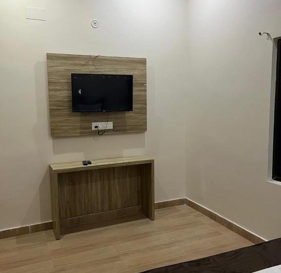 Отель Treebo Om Shree Banaras