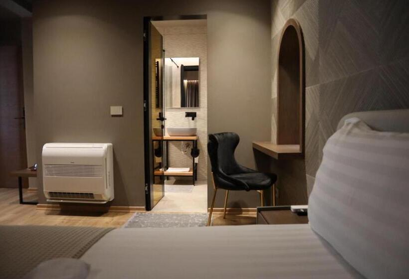 Hani I Gjelit Hotel, Korce