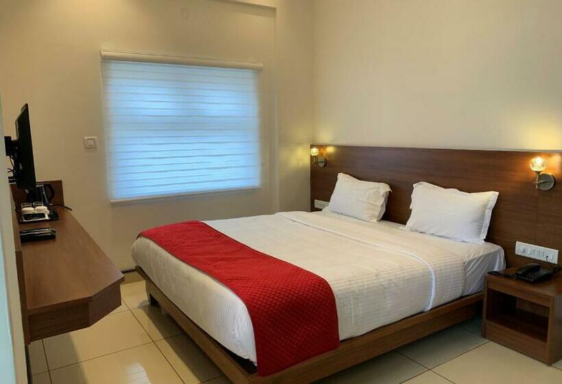 בית מלון כפרי Jesta Residency