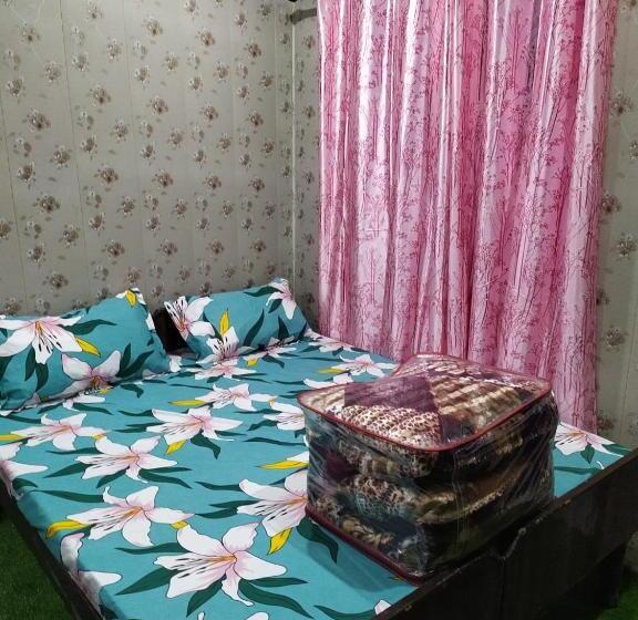 호텔 P.k. Resort Kedar Valley Triyuginarayan Road, Sonprayag