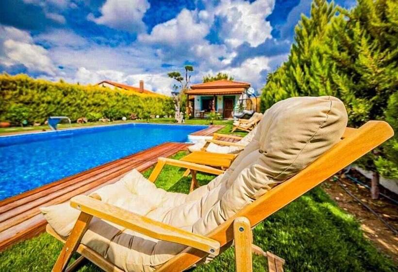 בית מלון כפרי Portofino Urla Boutique