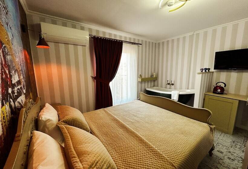 בית מלון כפרי Portofino Urla Boutique