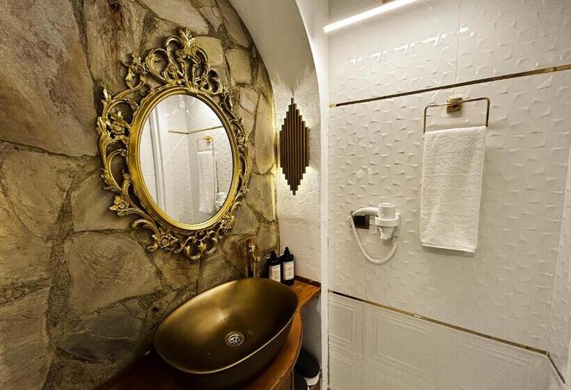 בית מלון כפרי Portofino Urla Boutique