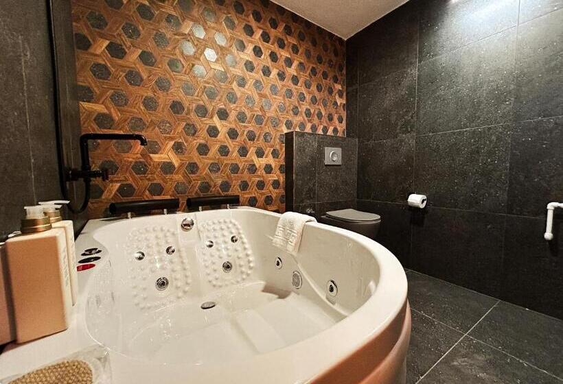 בית מלון כפרי Portofino Urla Boutique