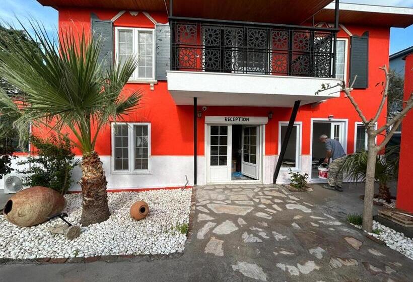 בית מלון כפרי Portofino Urla Boutique