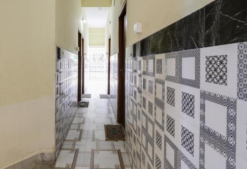 هتل Spot On 81234 Gb Guest House