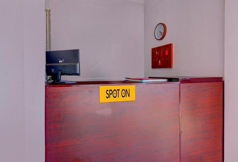 فندق Spot On Green Inn