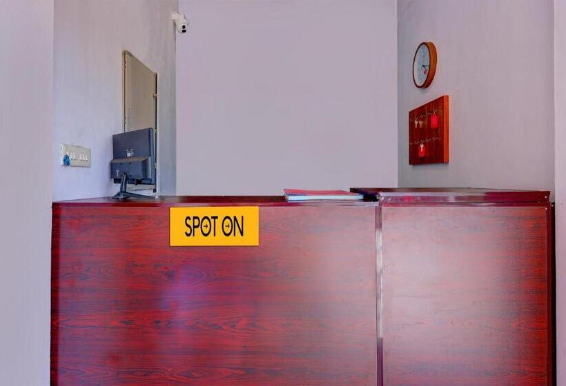 فندق Spot On Green Inn