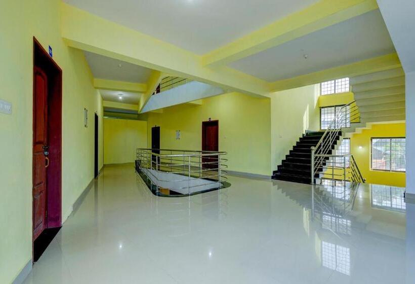 فندق Spot On Green Inn