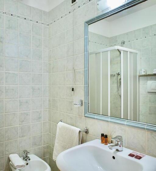 Isa Residence With Swimming Pool At Only 450 Meters From The Beach