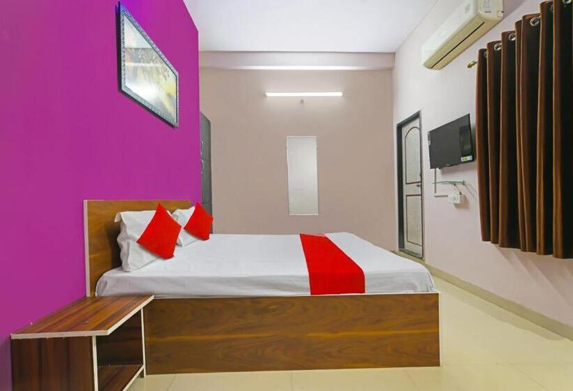 Oyo Flagship Hotel Gento