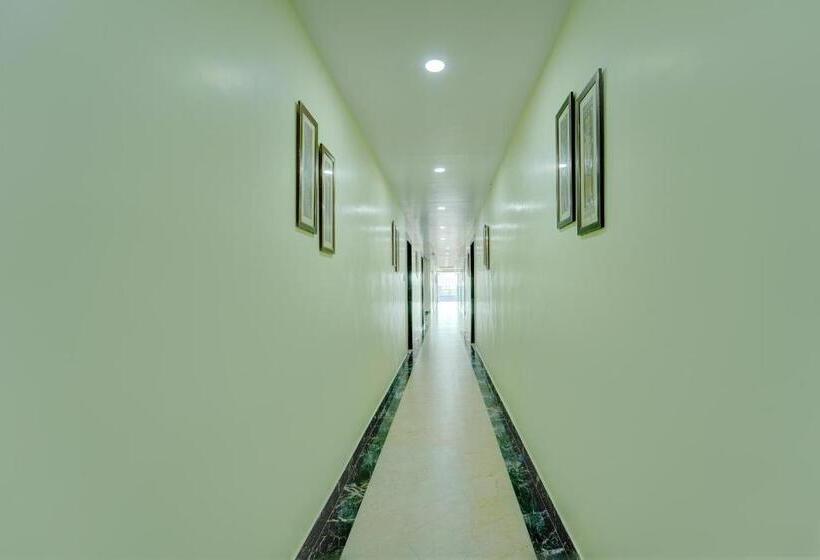 Oyo Flagship N S Hotel Banquet & Cafe