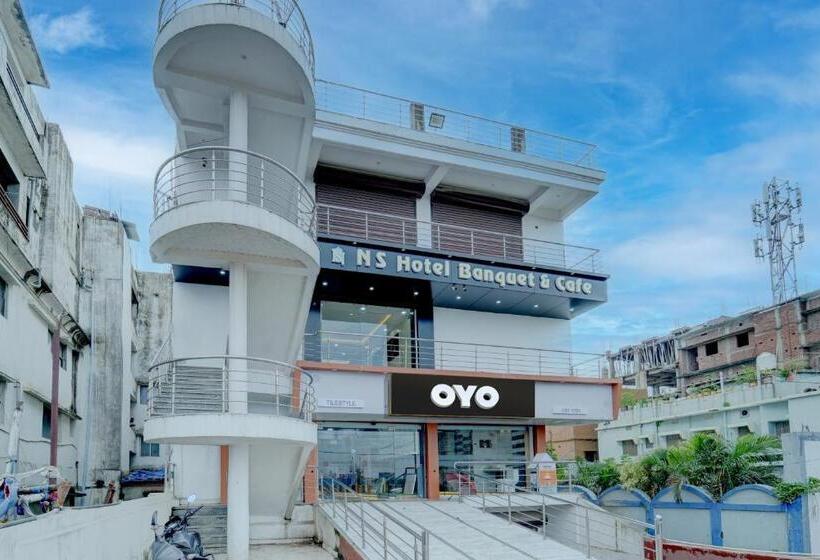 Oyo Flagship N S Hotel Banquet & Cafe