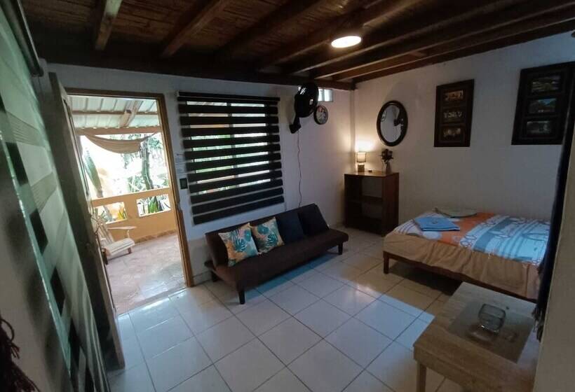 Пансион Casa Shangri La