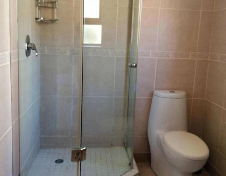 بنسيون Dutchess On Lake Guesthouse