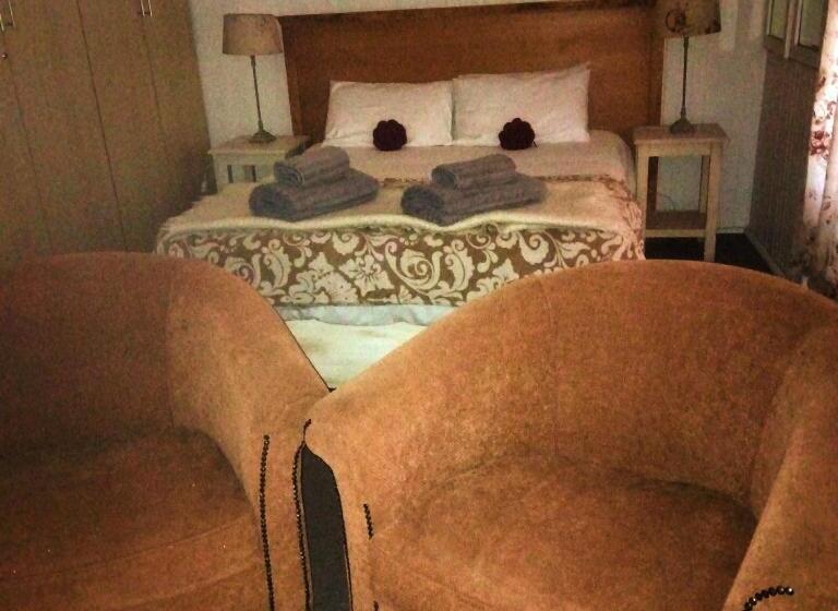 بنسيون Dutchess On Lake Guesthouse