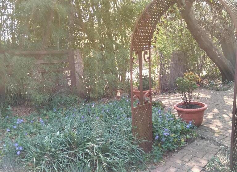 بنسيون Dutchess On Lake Guesthouse