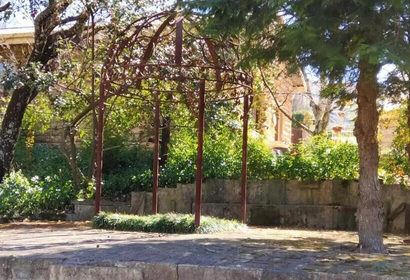 بنسيون Dutchess On Lake Guesthouse