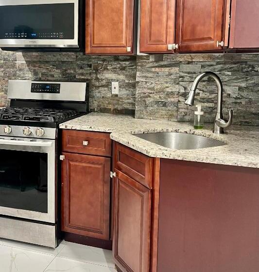 پانسیون Miad’s Guest House