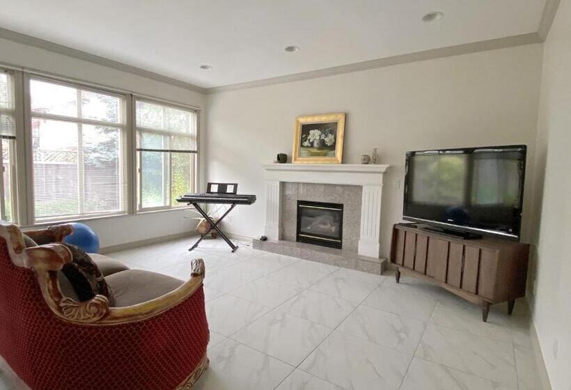 住宿加早餐 Richmond Seafair Garden