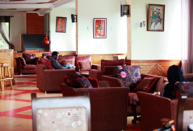 Bunyonyi Safaris Resort