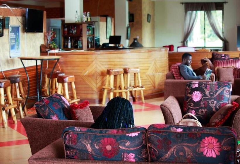 Bunyonyi Safaris Resort