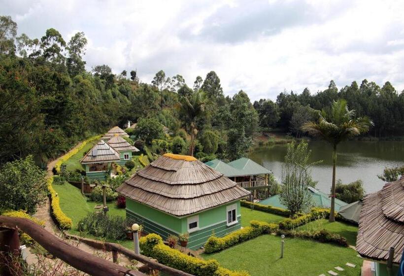 Bunyonyi Safaris Resort