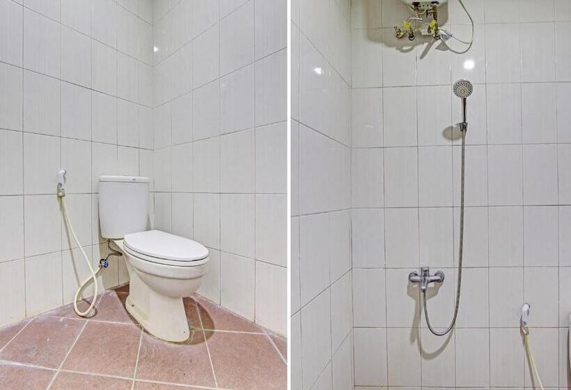 Отель Capital O 92894 Griya Lathifah Homestay Syariah