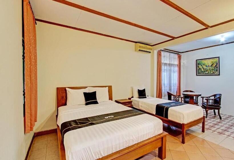 Отель Capital O 92894 Griya Lathifah Homestay Syariah