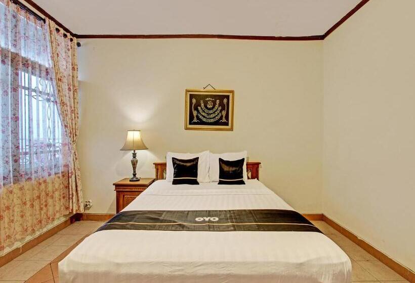 Отель Capital O 92894 Griya Lathifah Homestay Syariah