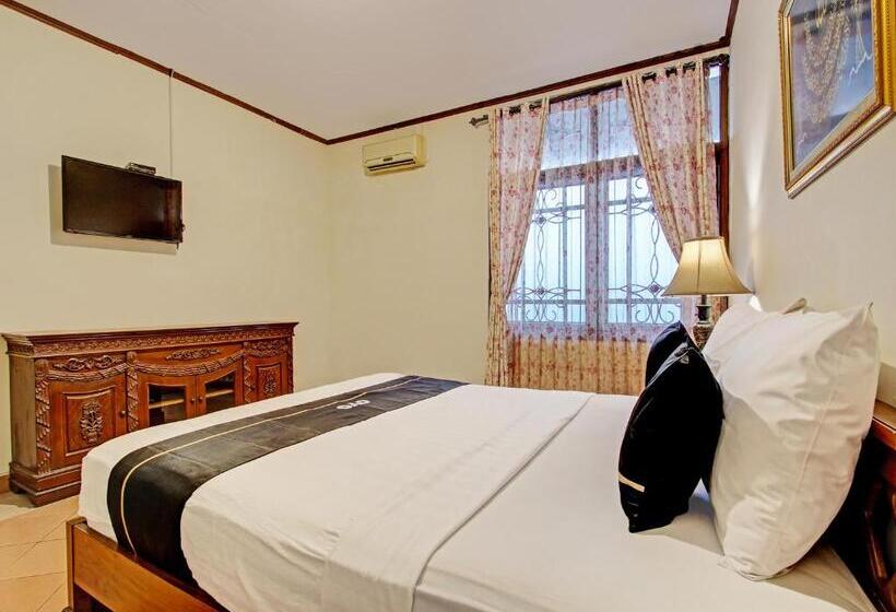 Отель Capital O 92894 Griya Lathifah Homestay Syariah