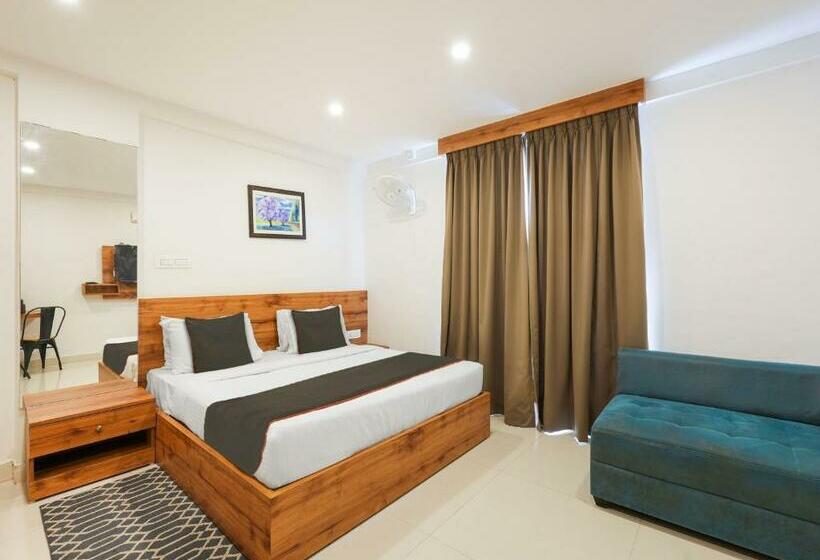 Отель Collection O M&m Hospitality Kiap Airport Back Gate