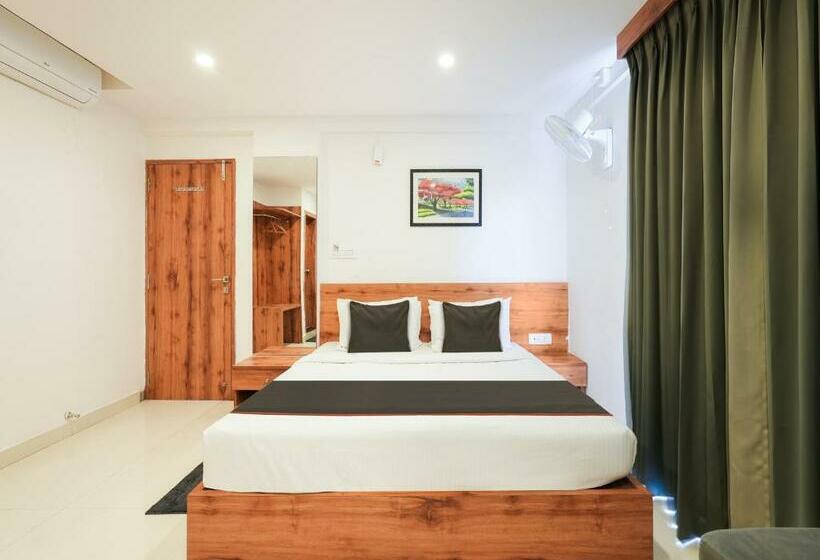 Отель Collection O M&m Hospitality Kiap Airport Back Gate