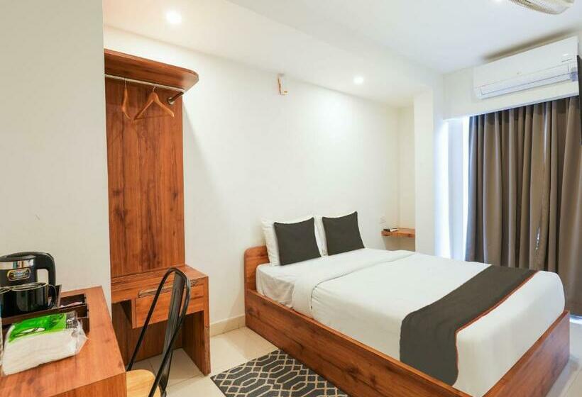 Отель Collection O M&m Hospitality Kiap Airport Back Gate