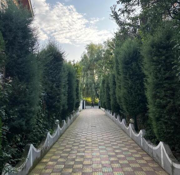 酒店 Heritage Rose Inn