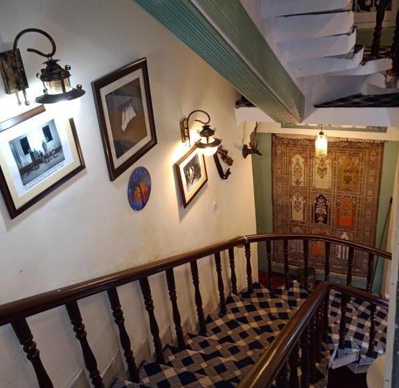 酒店 Heritage Rose Inn